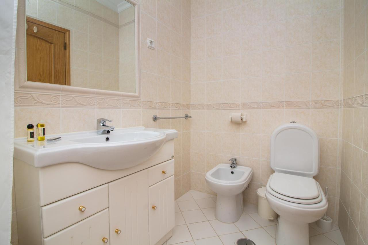 Oura Sunrise III Apartment - Sea View & Oura Beach & Top Location البوفيرا المظهر الخارجي الصورة