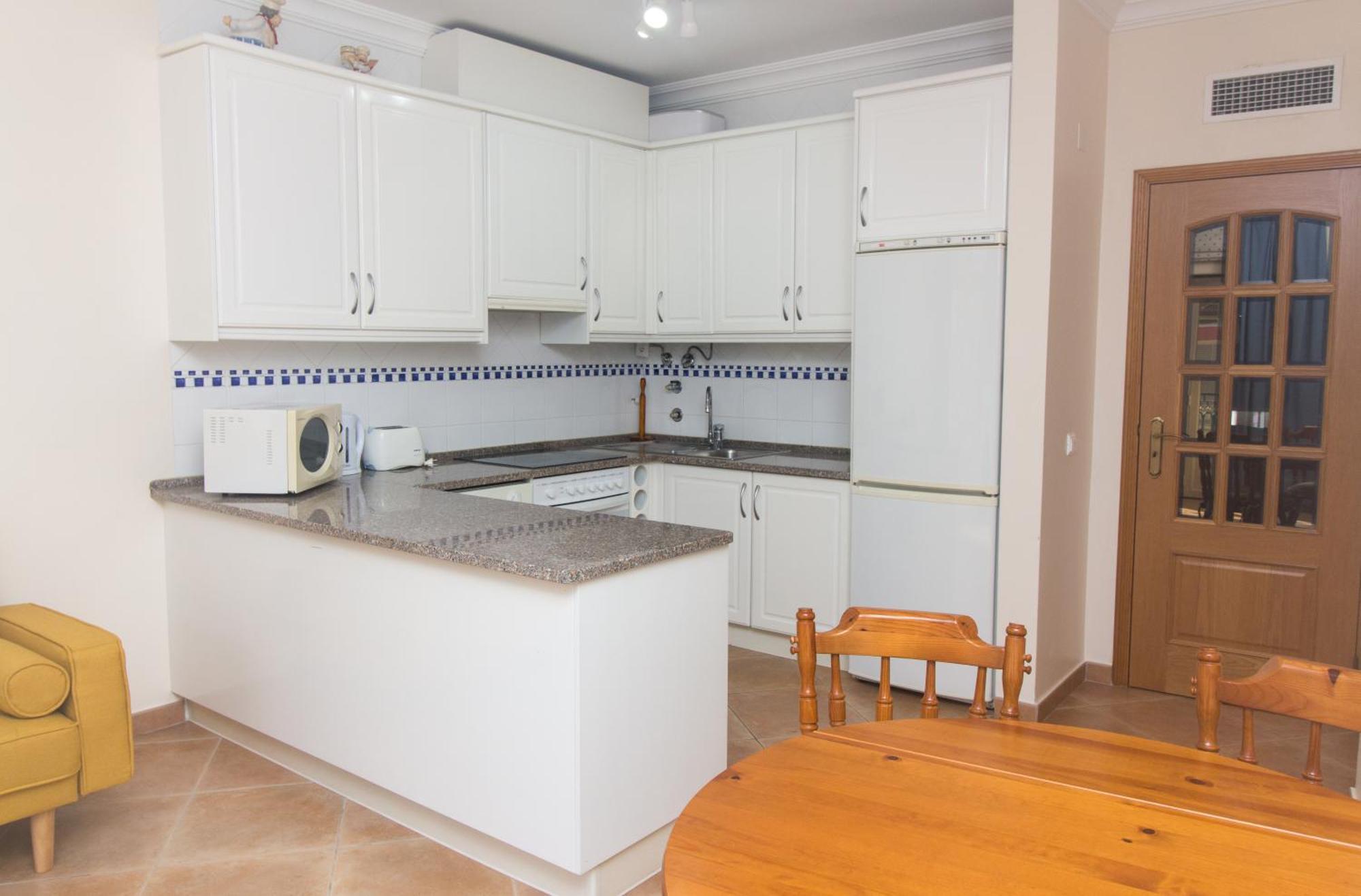 Oura Sunrise III Apartment - Sea View & Oura Beach & Top Location البوفيرا المظهر الخارجي الصورة