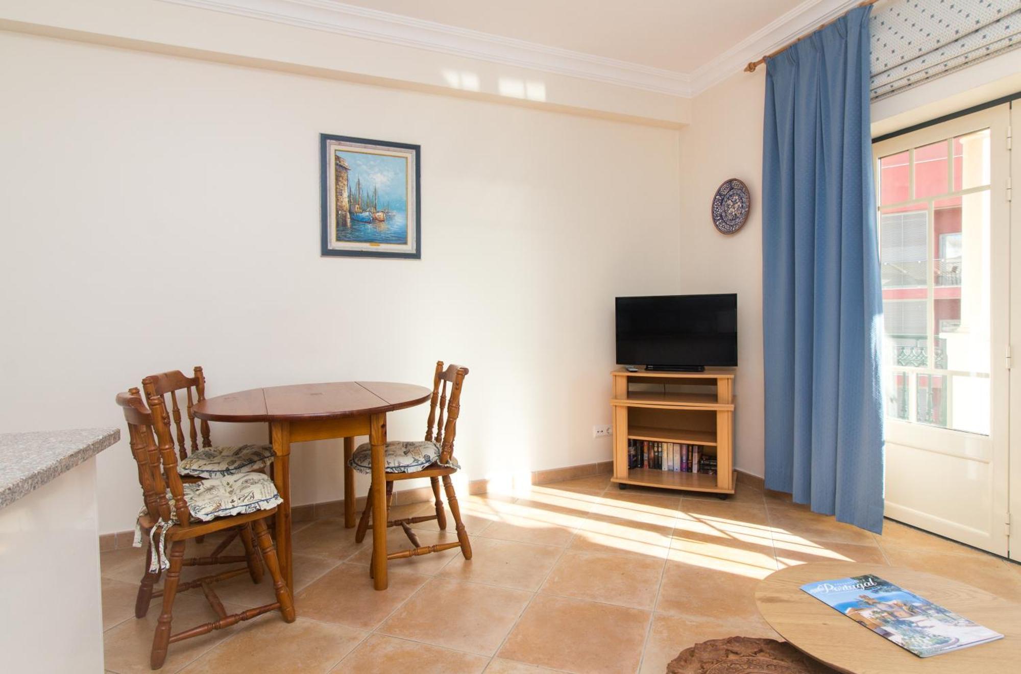 Oura Sunrise III Apartment - Sea View & Oura Beach & Top Location البوفيرا المظهر الخارجي الصورة